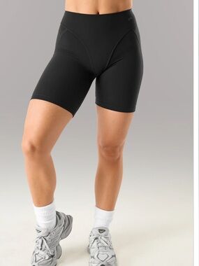 Alphalete tenacity shorts